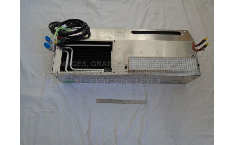 4355806 AIR CONDITION UNIT WITH 2 CONDENSERS
